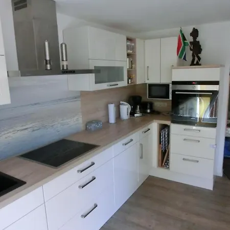 Apartment 2-zimmer-wohnung In Stralsunds Altstadt *