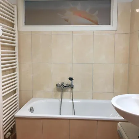 2-zimmer-wohnung In Stralsunds Altstadt *