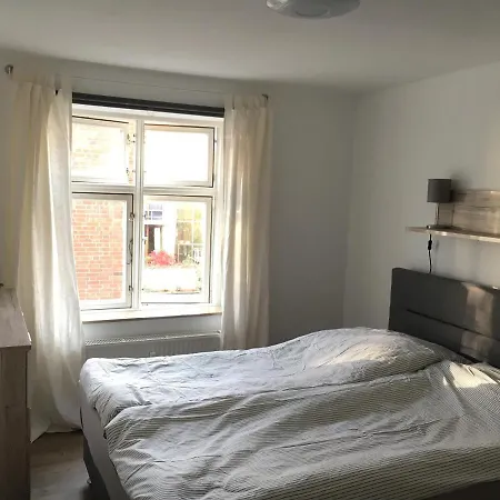 2-zimmer-wohnung In Stralsunds Altstadt Apartment *